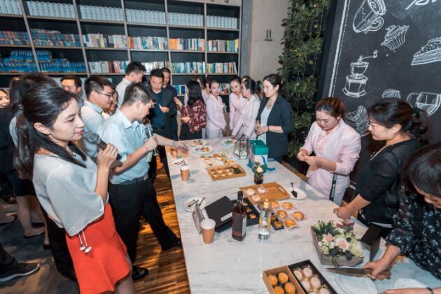 增強(qiáng)文化自信，創(chuàng)建和諧企業(yè)—經(jīng)發(fā)地產(chǎn)舉行中秋詩詞大會活動(dòng)